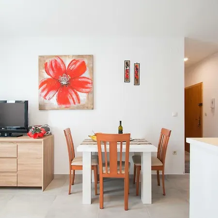 Mira Apartman * Medulin